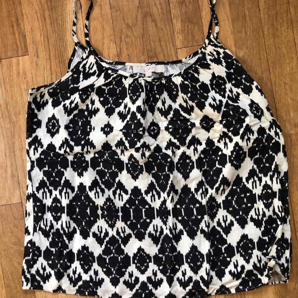 Loft Linen Tank!  Size Small. Excellent Condition!